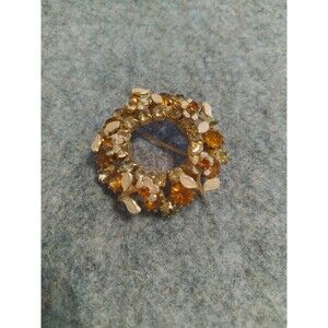 Vintage Rhinestone Brooch Wreath Pin Gold Tone Amber Flower Floral‎